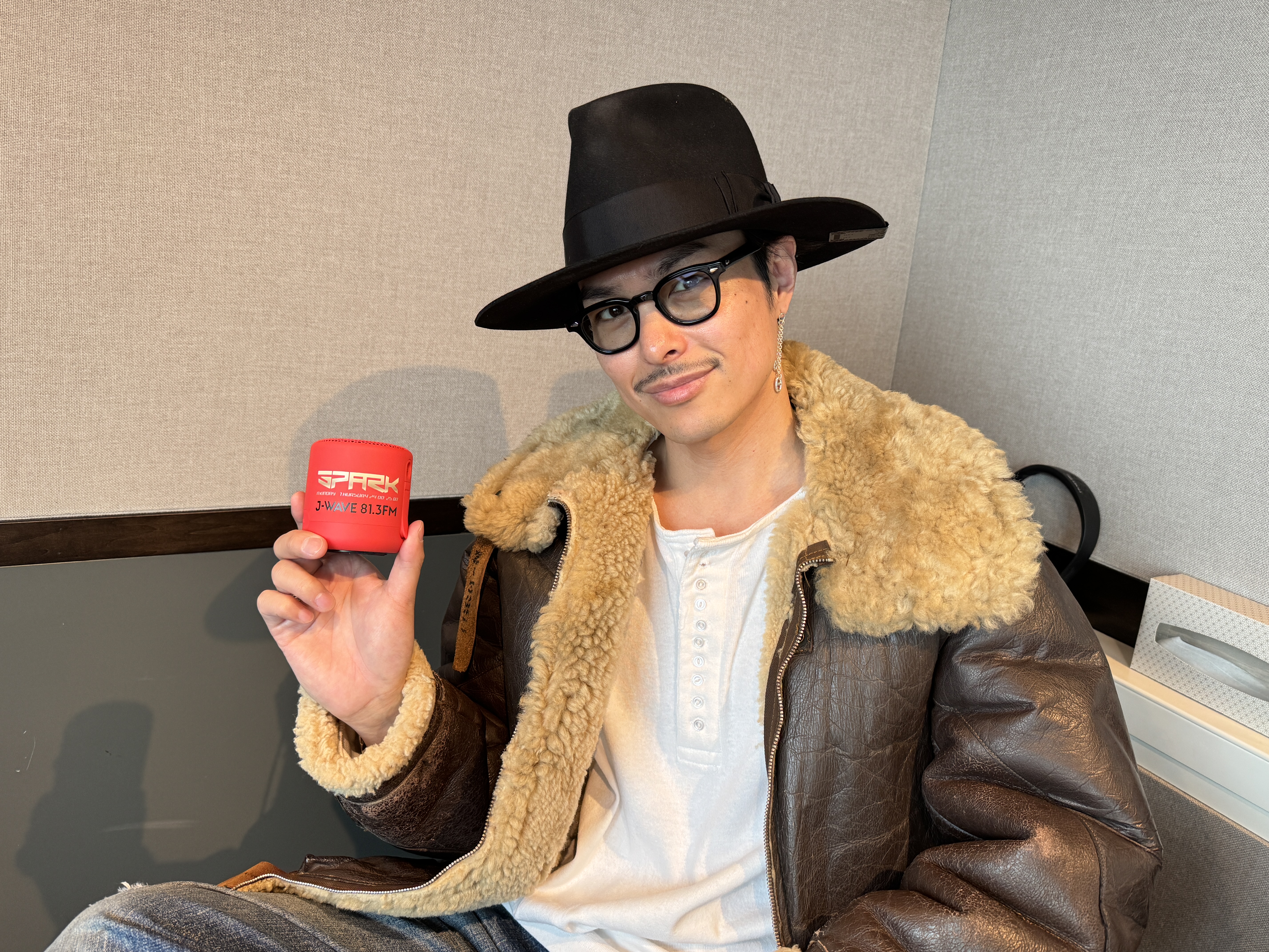 SPARK : J-WAVE 81.3 FM RADIO
